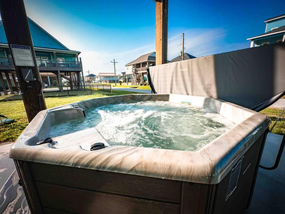 Beachfront - Hot Tub - Bbq - 14 Guests Bolivar Peninsula Kültér fotó